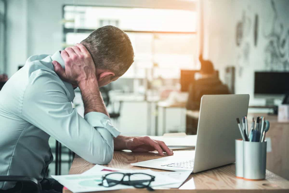 Evento formativo a cura di Inail Direzione centrale Assistenza Protesica e Riabilitazione e dedicato agli operatori del settore edile. 

L&rsquo;evento &egrave; collegato a &ldquo;Obiettivo Sicurezza&rdquo;, il camper itinerante che porta la formazione direttamente in cantiere, progetto di Inail Campania e Coordinamento regionale CPT/CFS/Formedil.
La Direzione regionale Inail Campania &egrave; partner storico di Innovation Village.

La Back School-Neck School &egrave; una metodica rivoluzionaria che, se applicata correttamente, pu&ograve; aiutare nella prevenzione dei disturbi muscolo-scheletrici della schiena e dell&rsquo;area cervicale riconducibili a posture e movimenti scorretti adottati in ambito lavorativo. Nel corso del seminario, i docenti fisioterapisti illustreranno la disciplina e alcuni semplici esercizi da svolgere anche sul posto di lavoro.